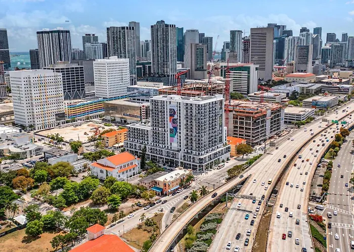 Modern Unit In Downtown Miami With Free Parking