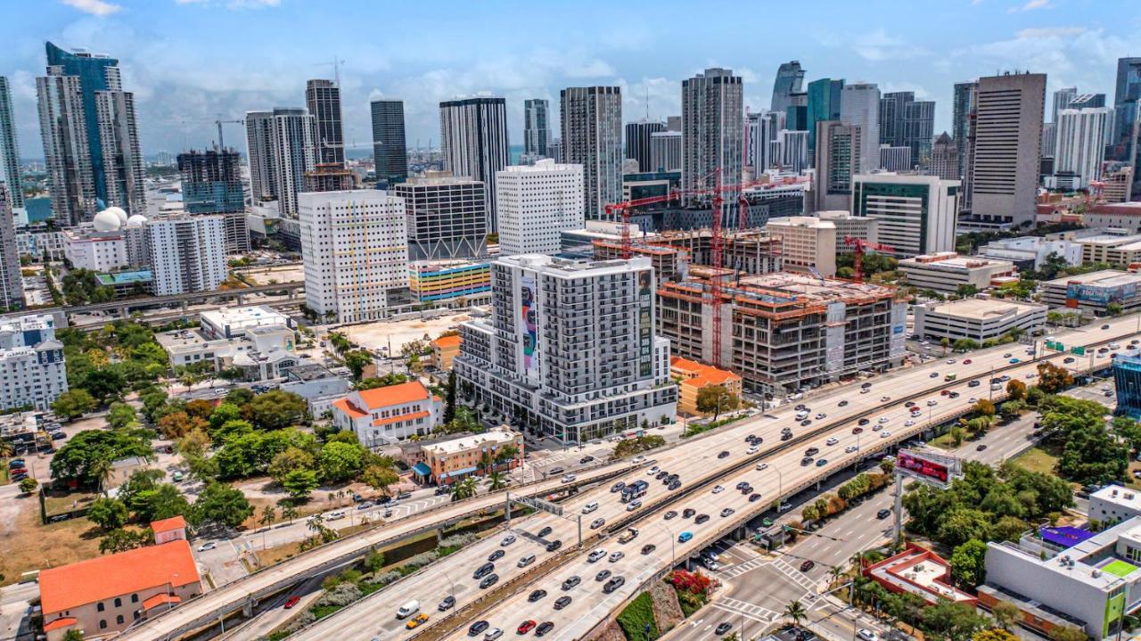 Modern Unit In Downtown With Free Parking Apartamento *